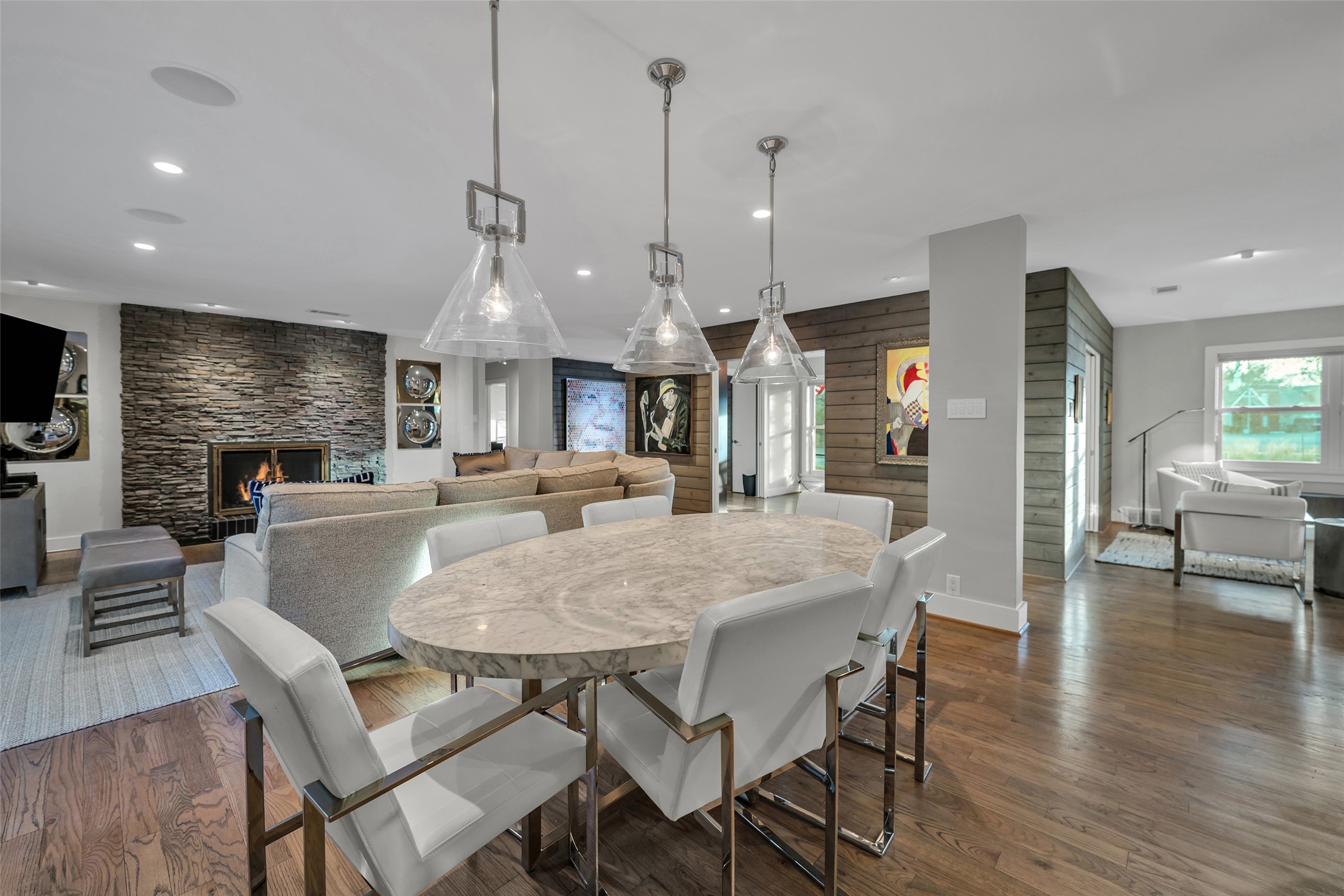 935 W Colorado Boulevard