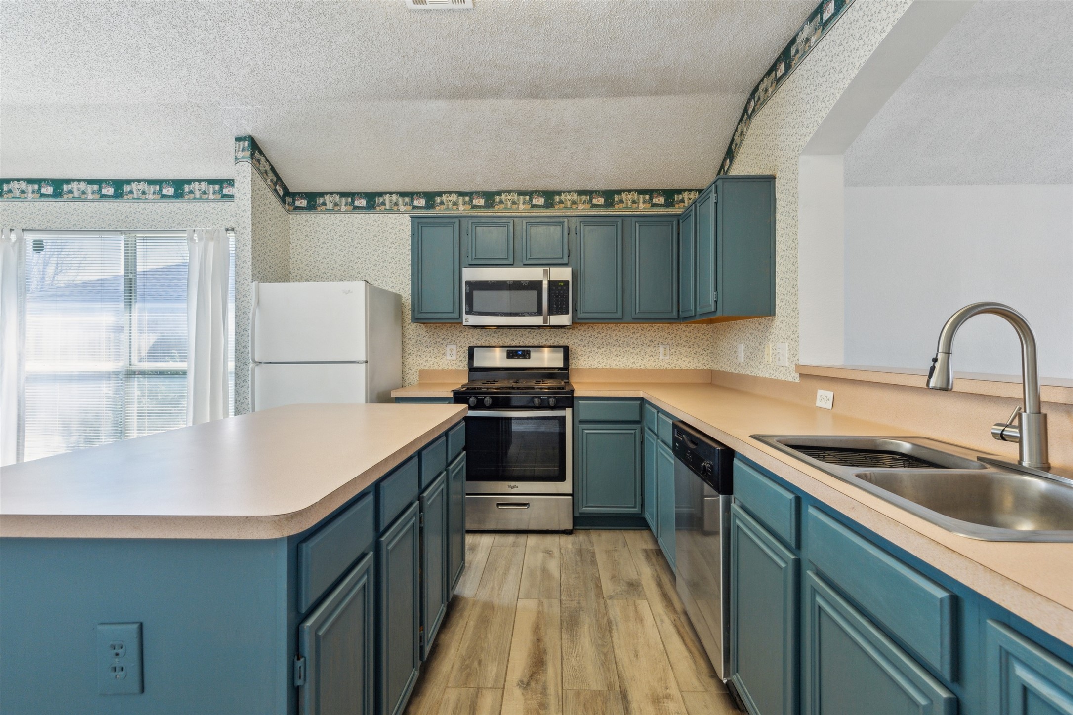 4501 Crystal Lane