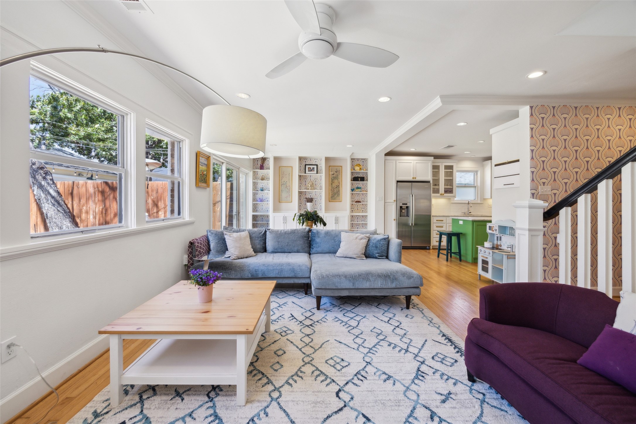 1011 N Winnetka Avenue