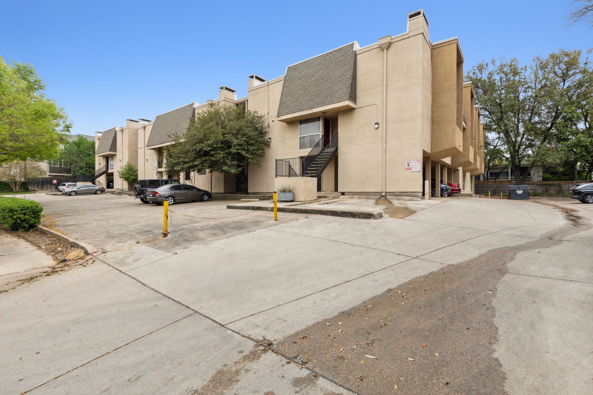 4044 Buena Vista Street 212