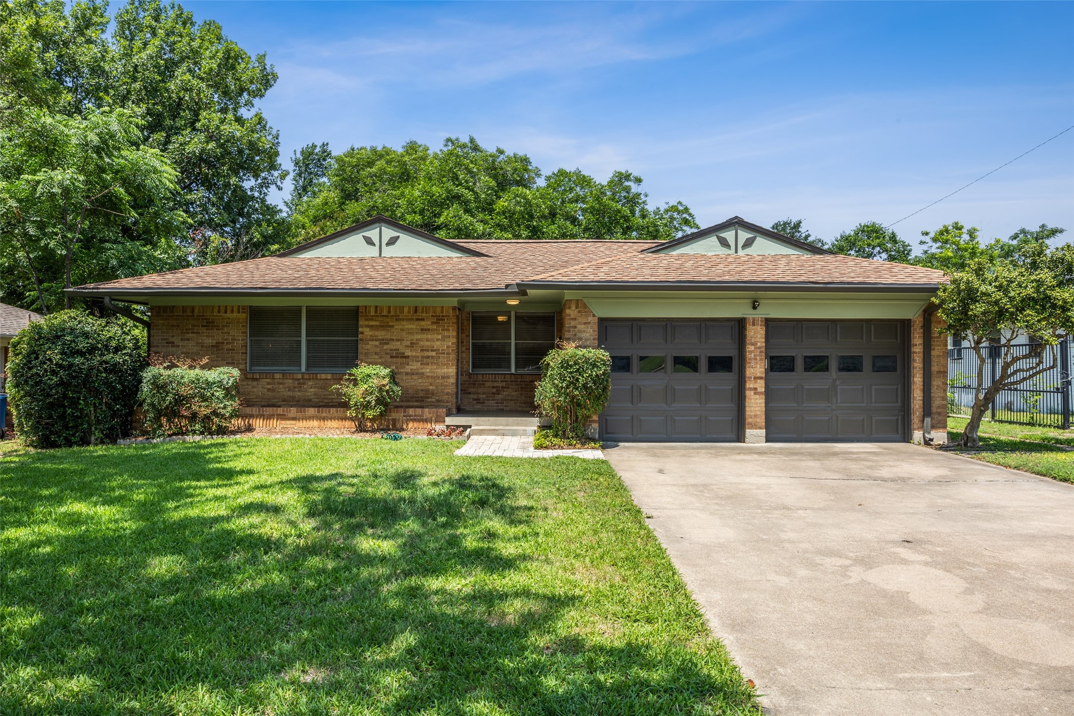 317 N Brighton Avenue