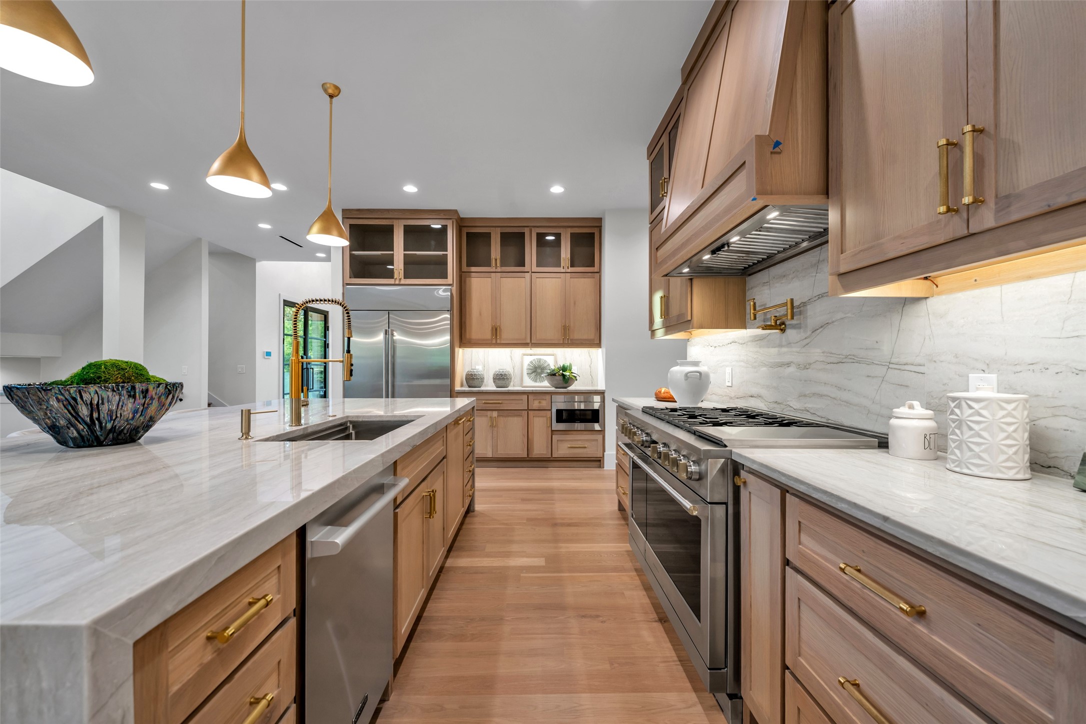 419 W Colorado Boulevard