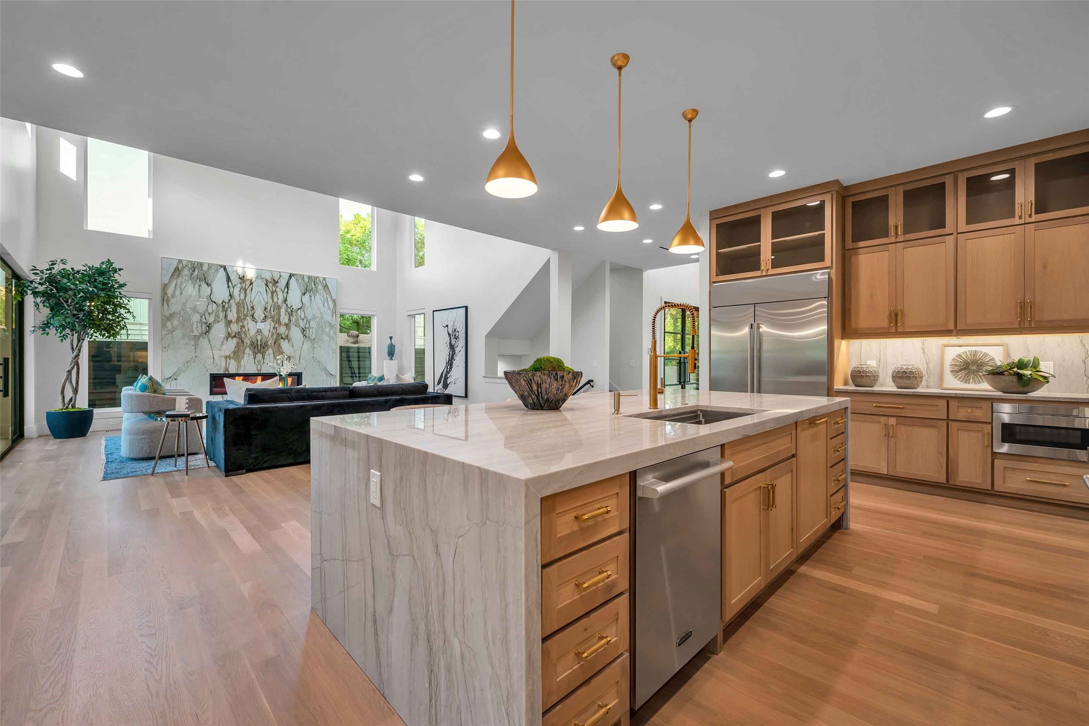 419 W Colorado Boulevard