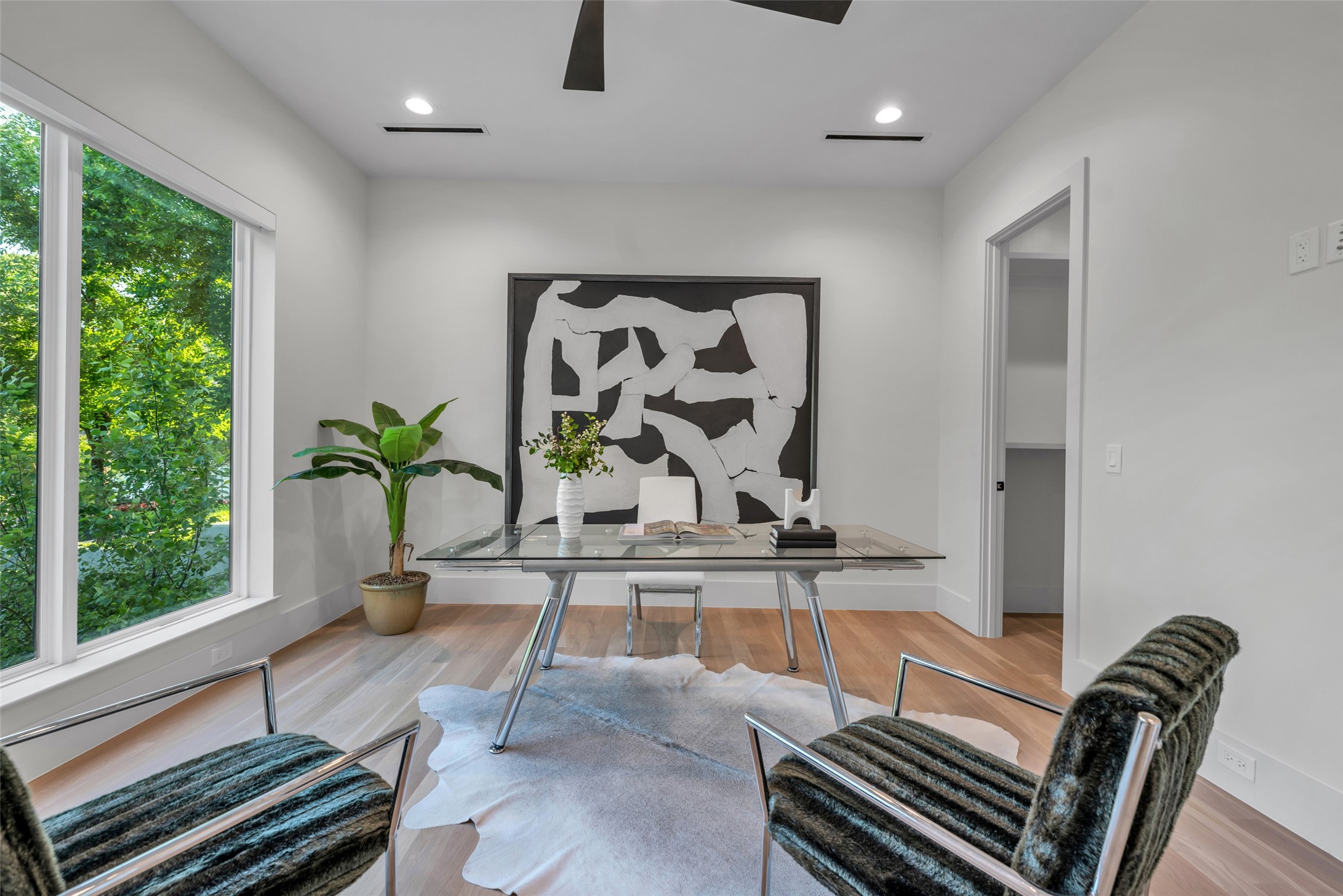 419 W Colorado Boulevard