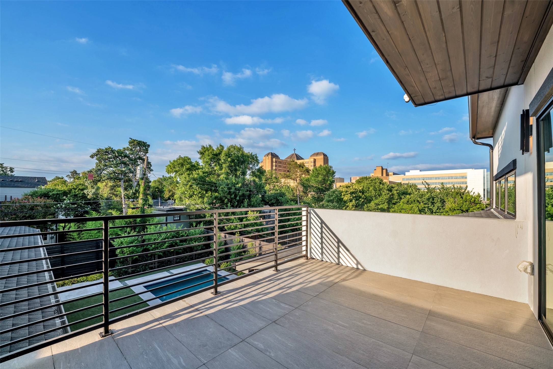 419 W Colorado Boulevard