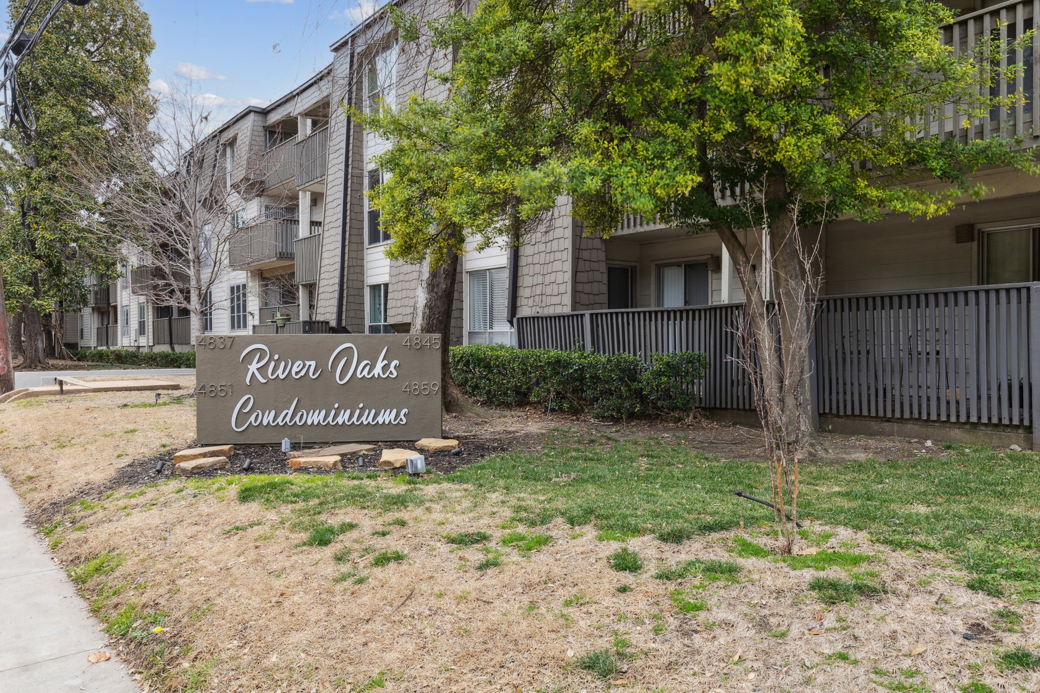 4837 Cedar Springs Road 308