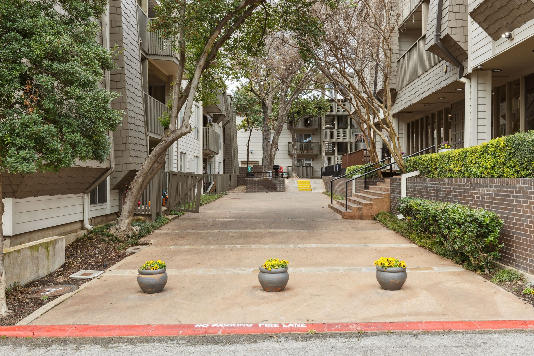 4837 Cedar Springs Road 308