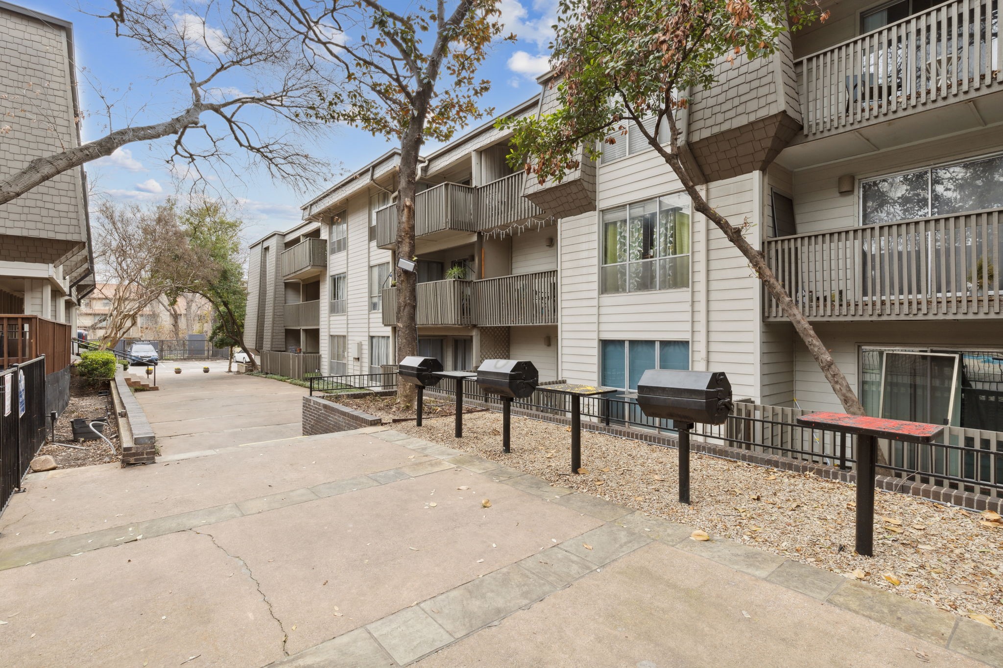 4837 Cedar Springs Road 308