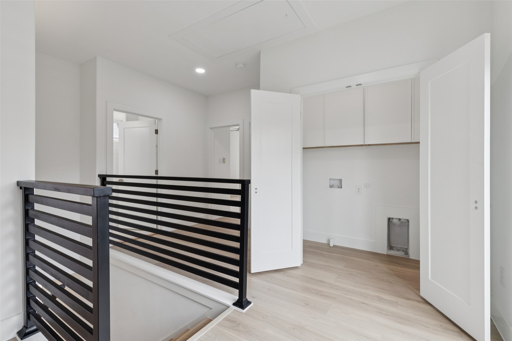 1000 W 10th Street
