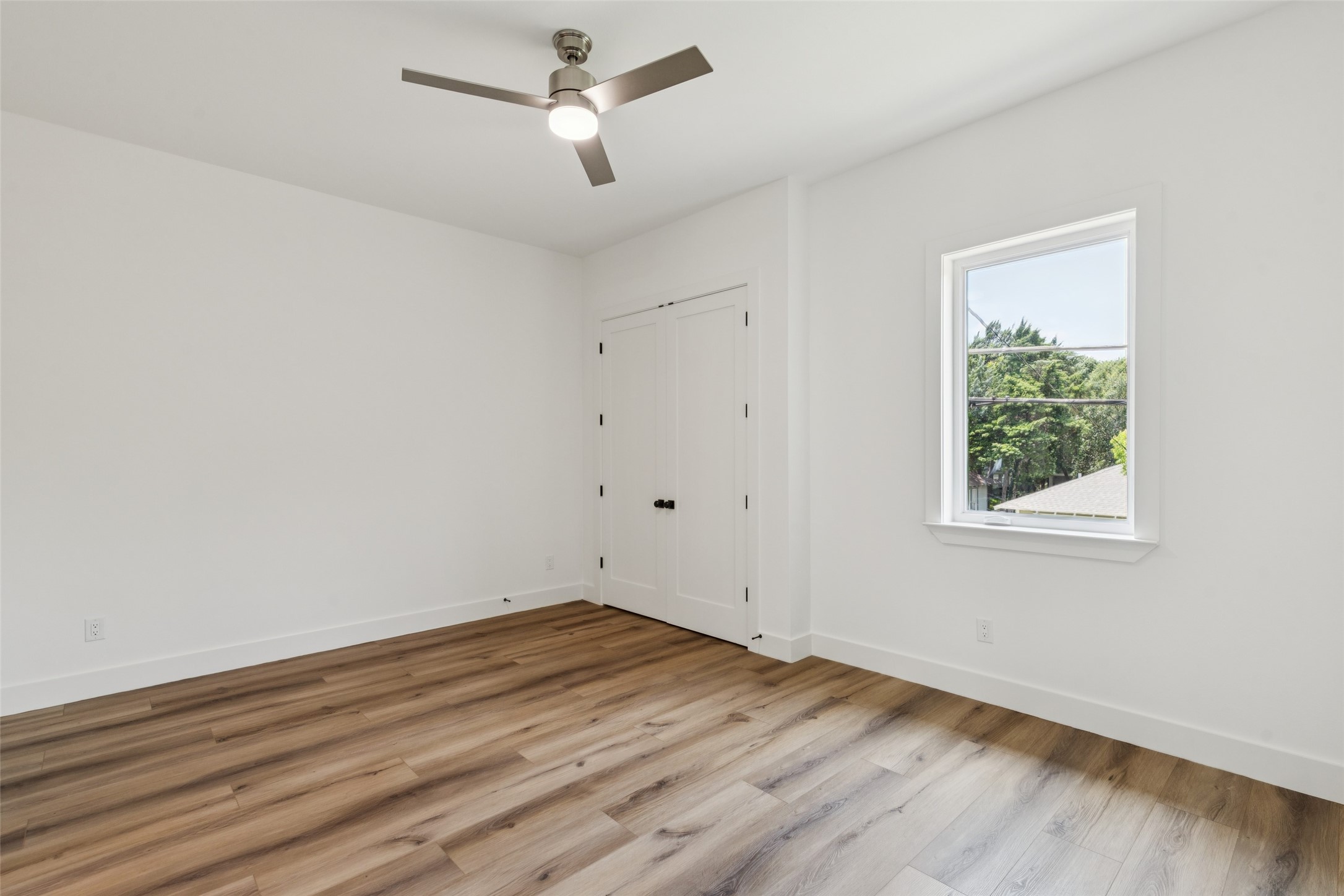 1004 W 10th Street