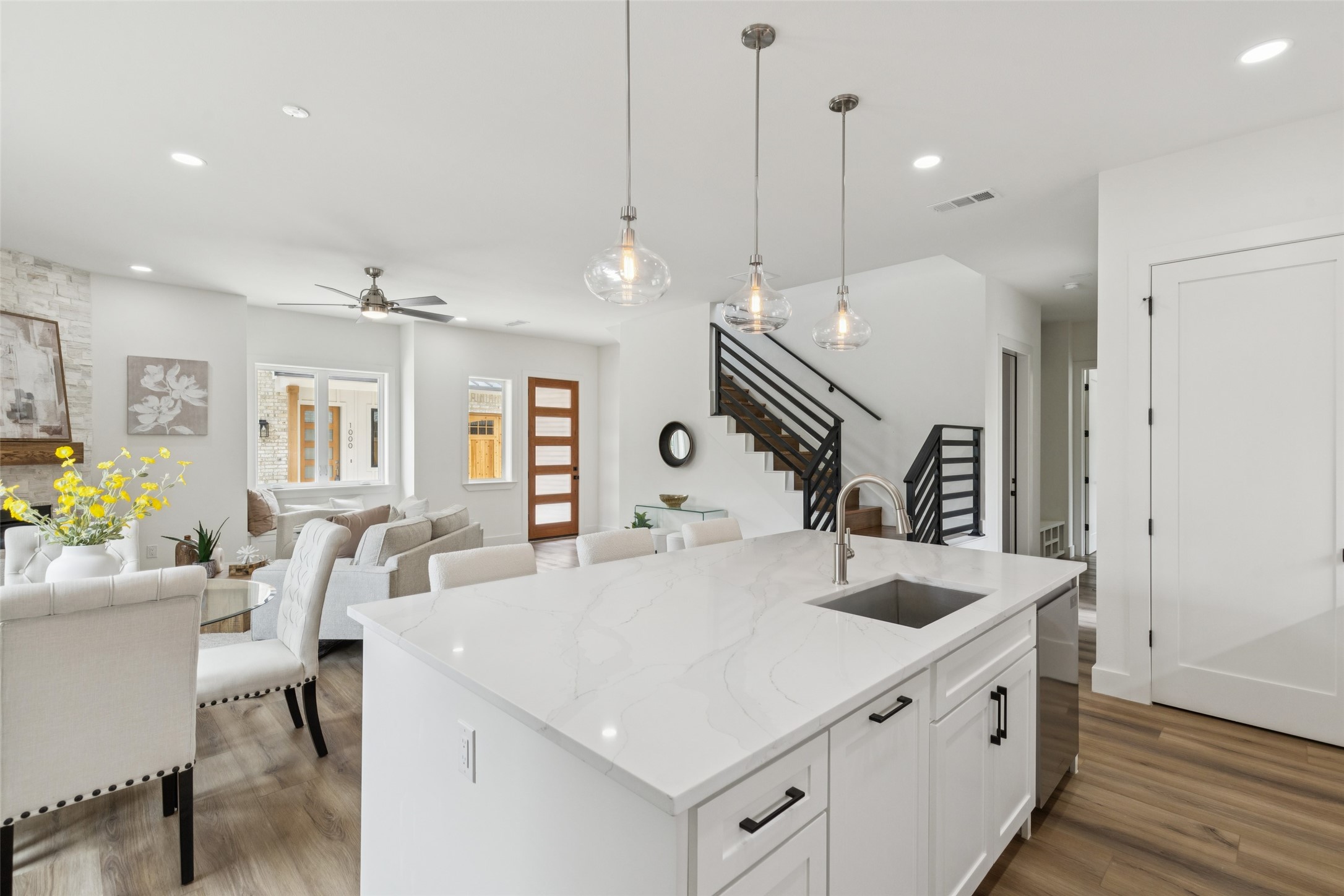 1004 W 10th Street