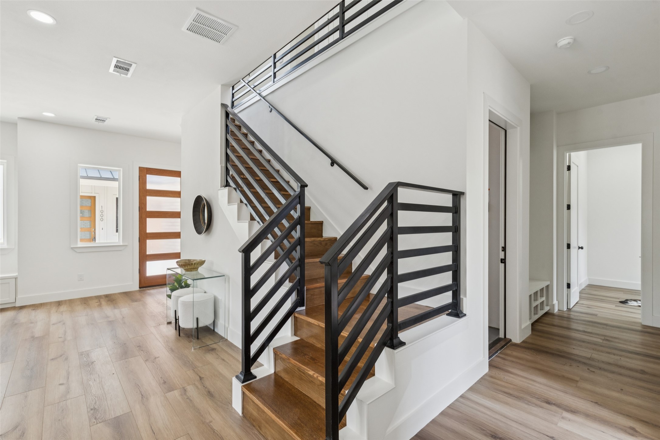 1004 W 10th Street