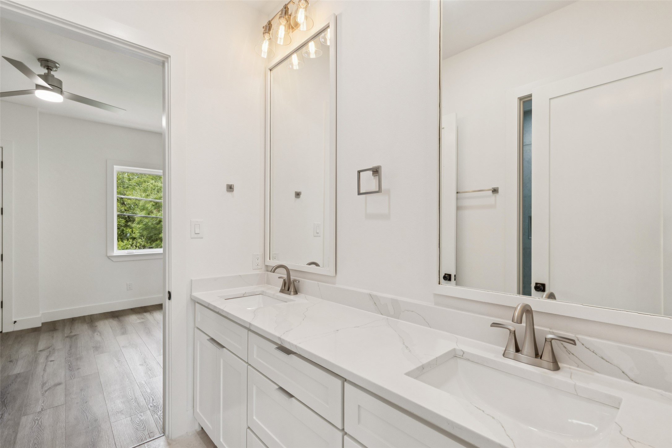 1004 W 10th Street
