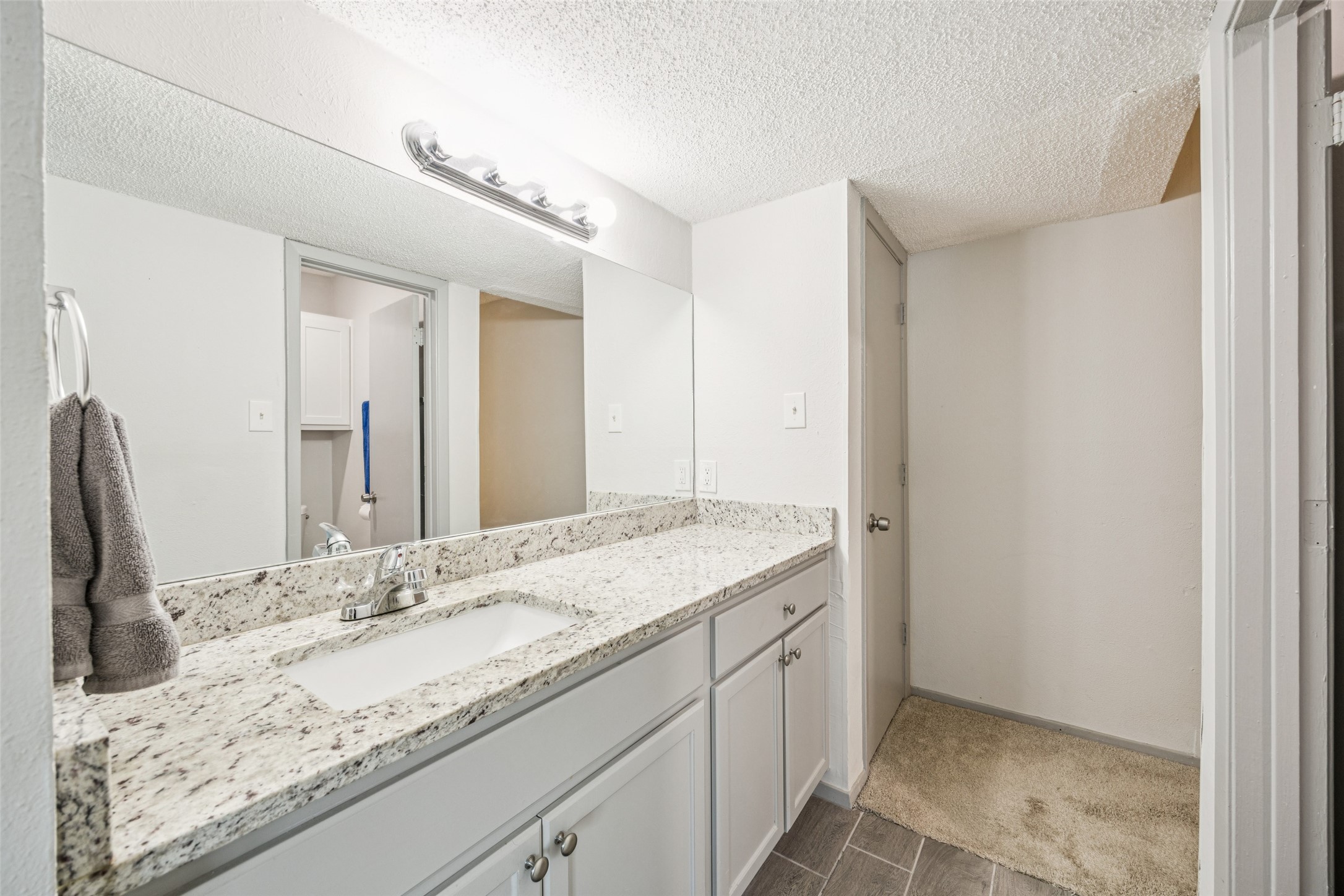 6050 Melody Lane 107