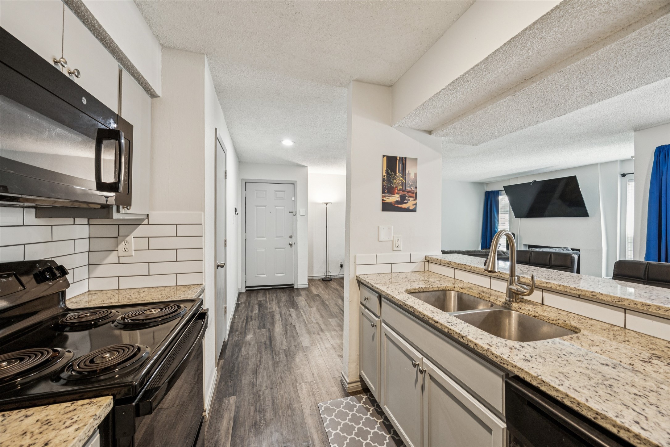 6050 Melody Lane 107