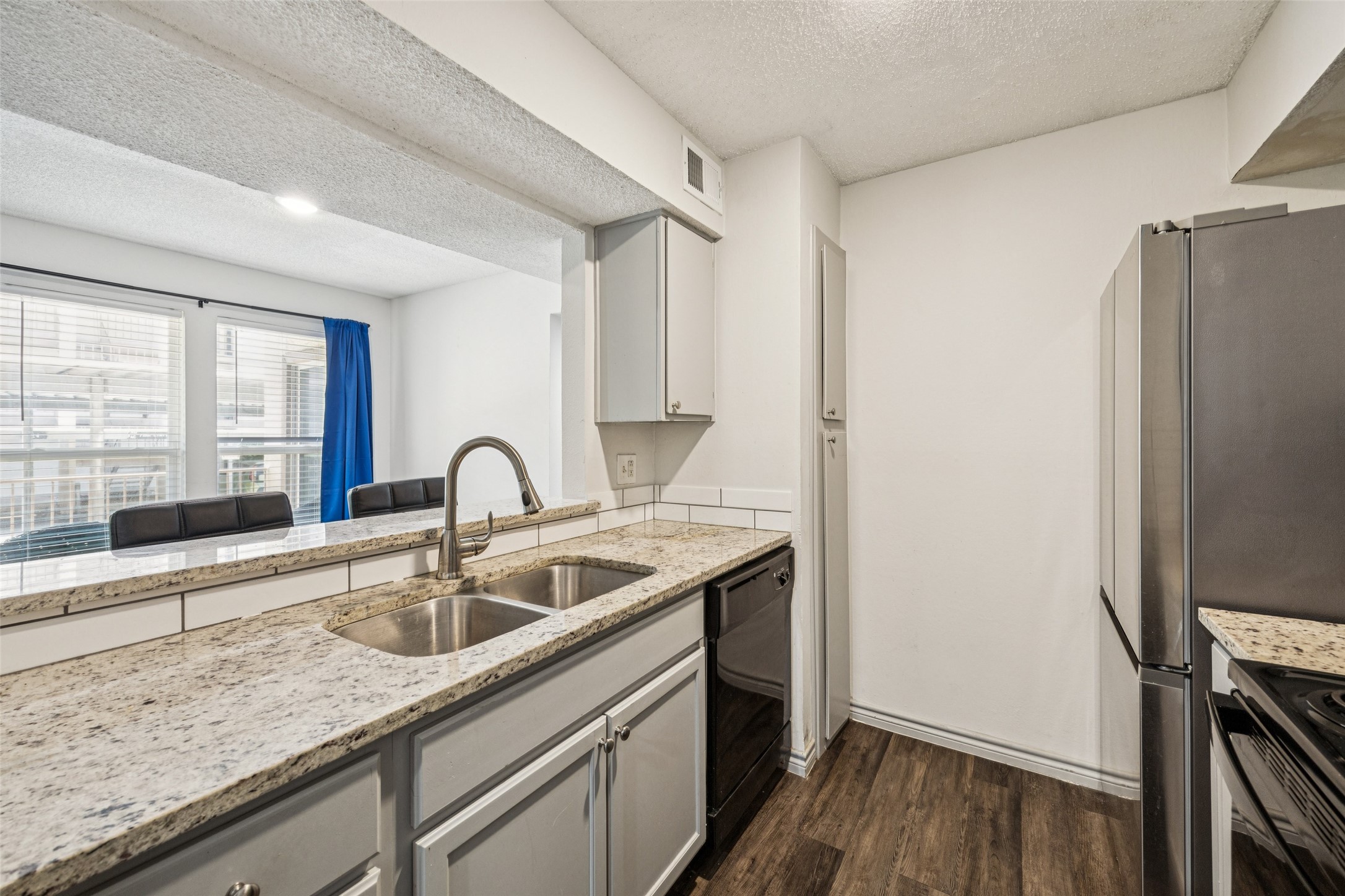 6050 Melody Lane 107