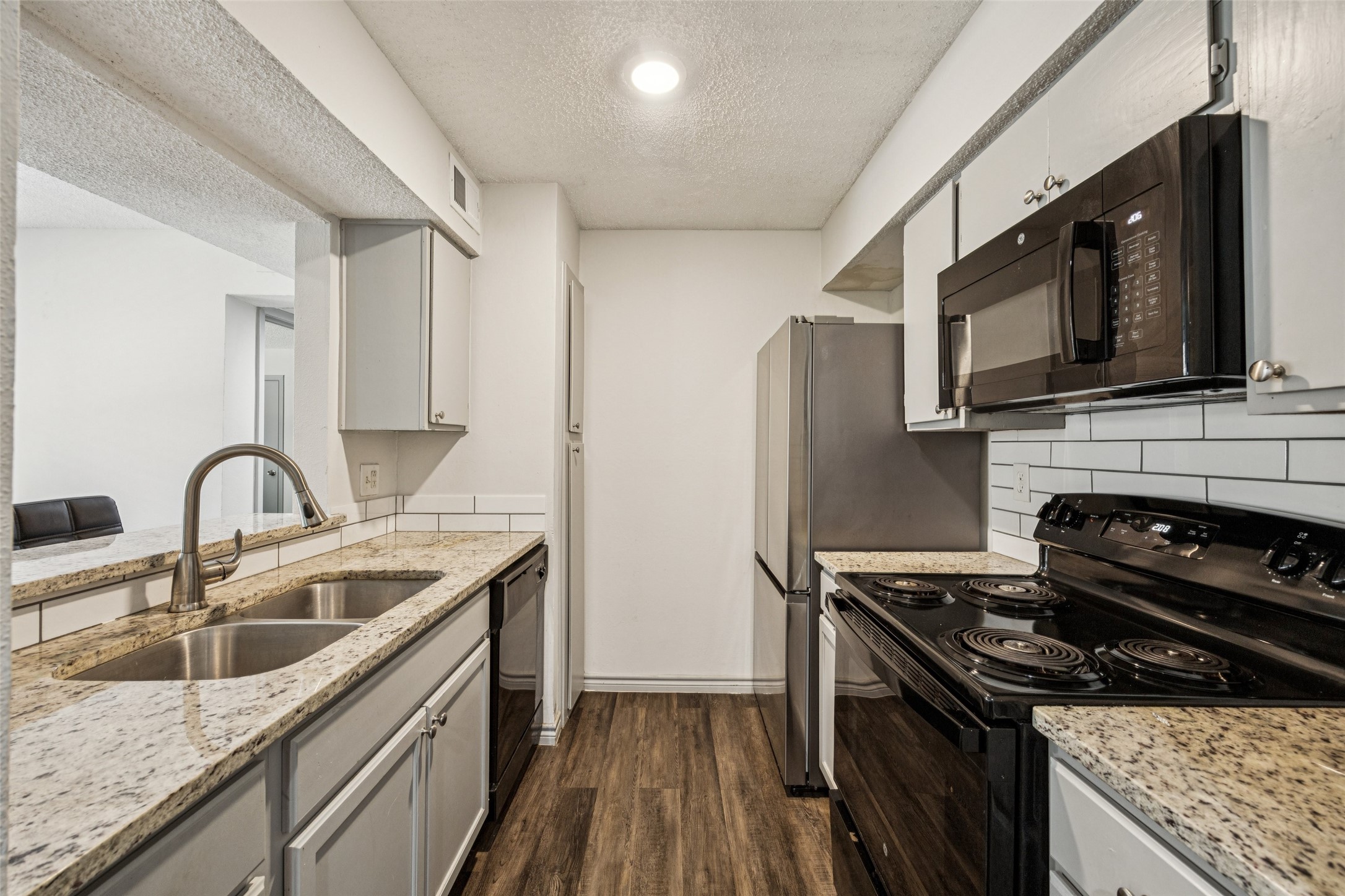 6050 Melody Lane 107