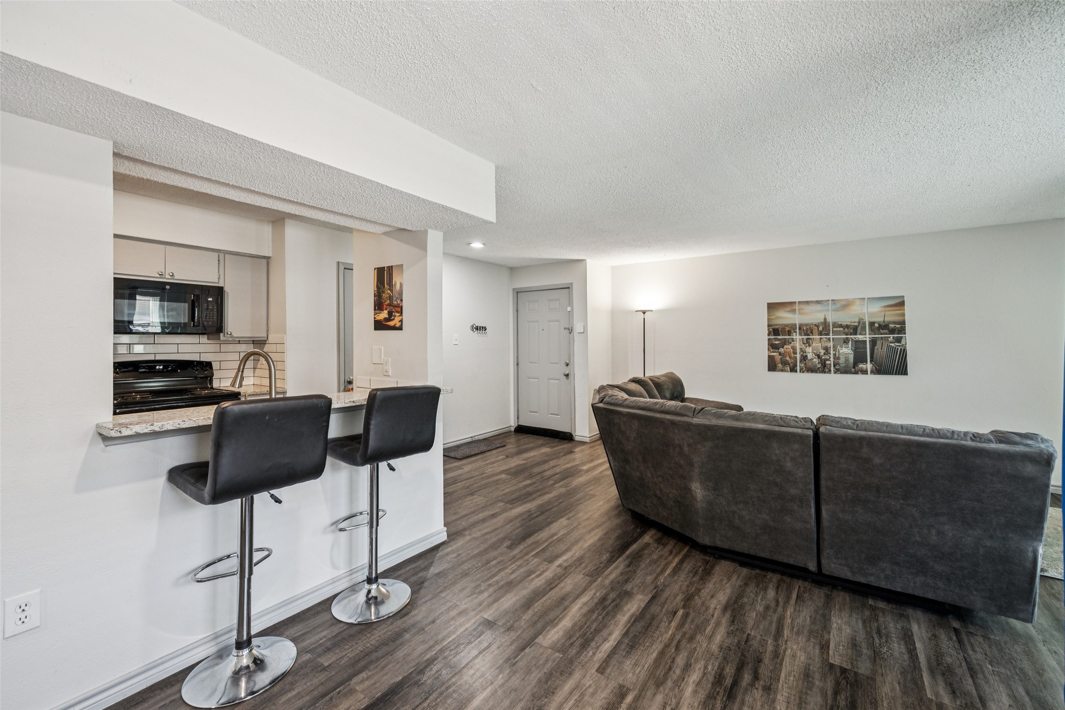 6050 Melody Lane 107