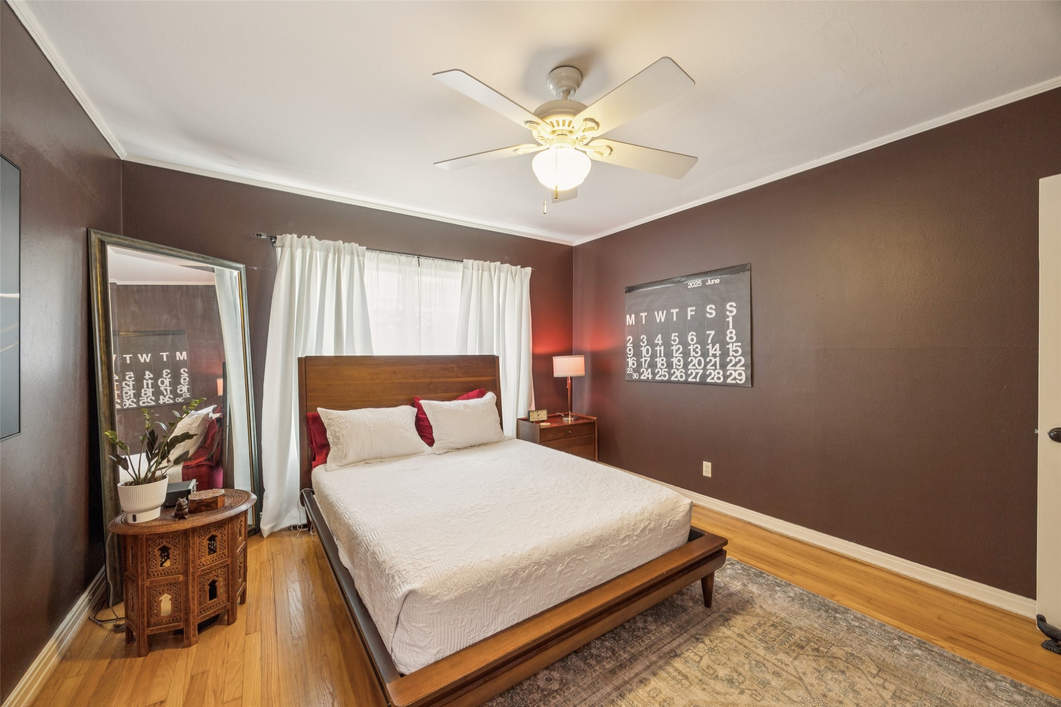 1147 N Windomere Avenue