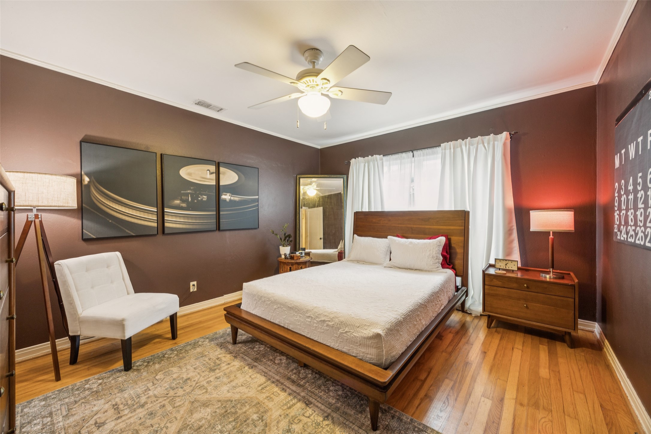 1147 N Windomere Avenue