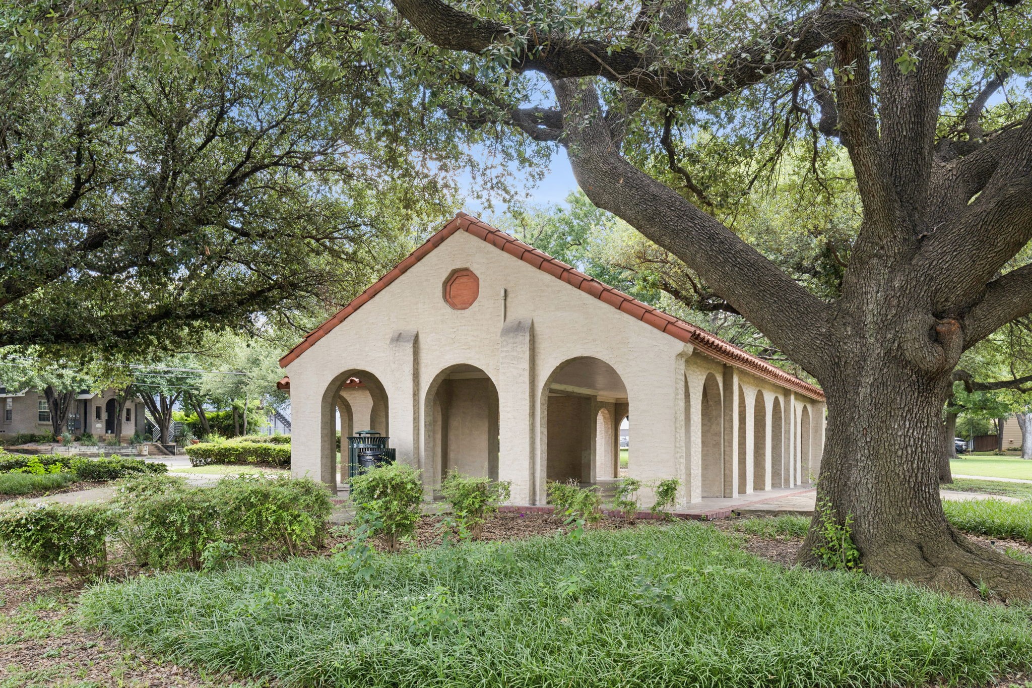 4039 Cole Avenue 106