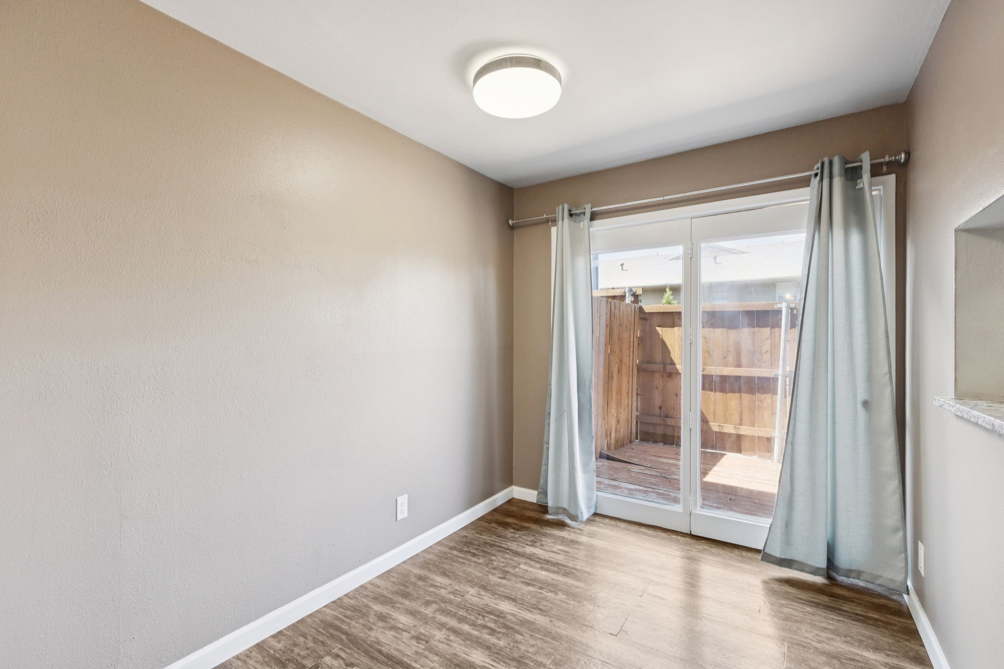 4039 Cole Avenue 106