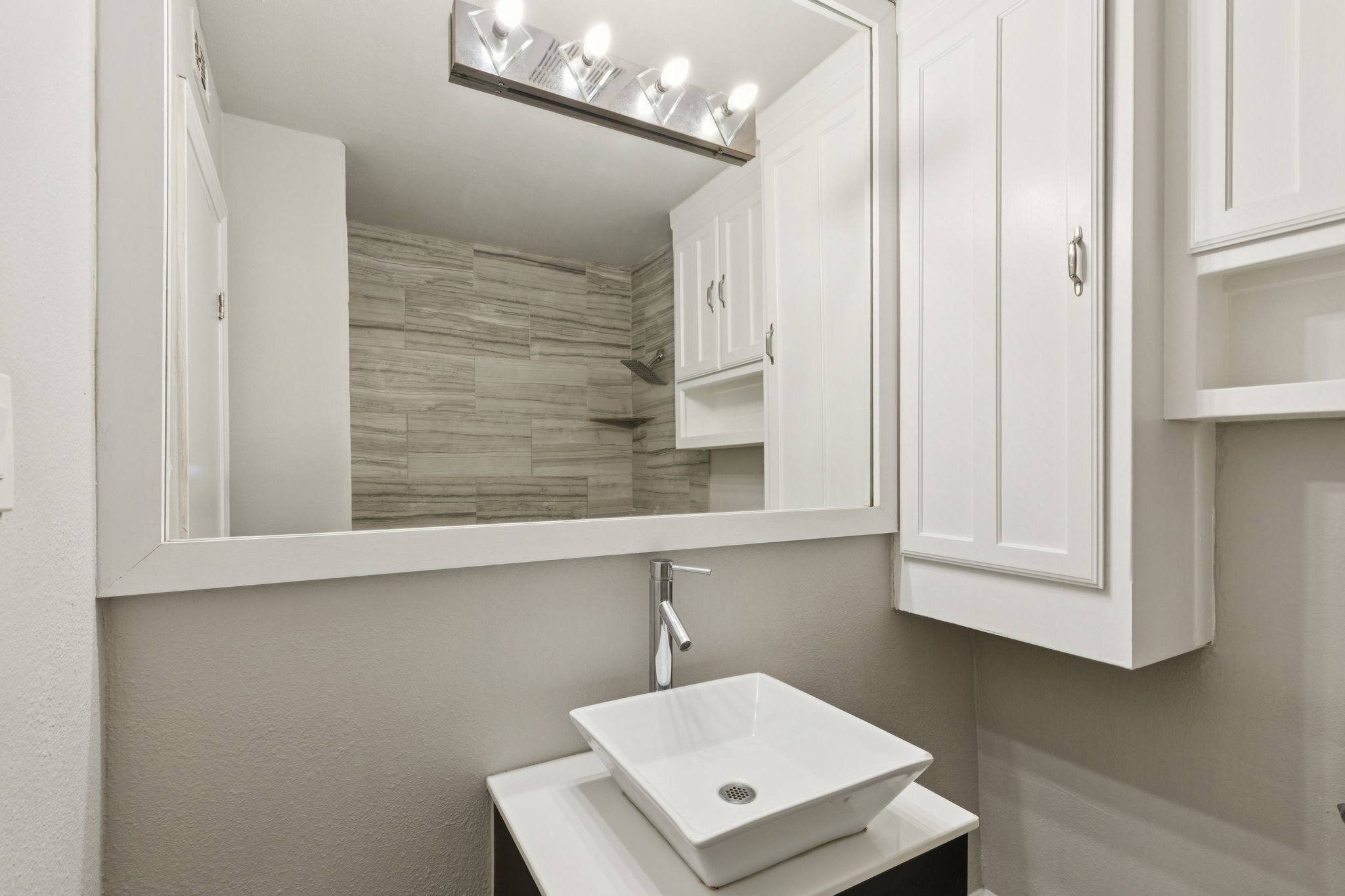 4039 Cole Avenue 106