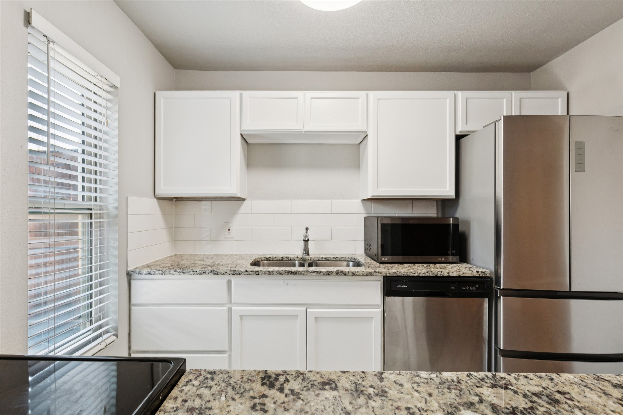4039 Cole Avenue 106
