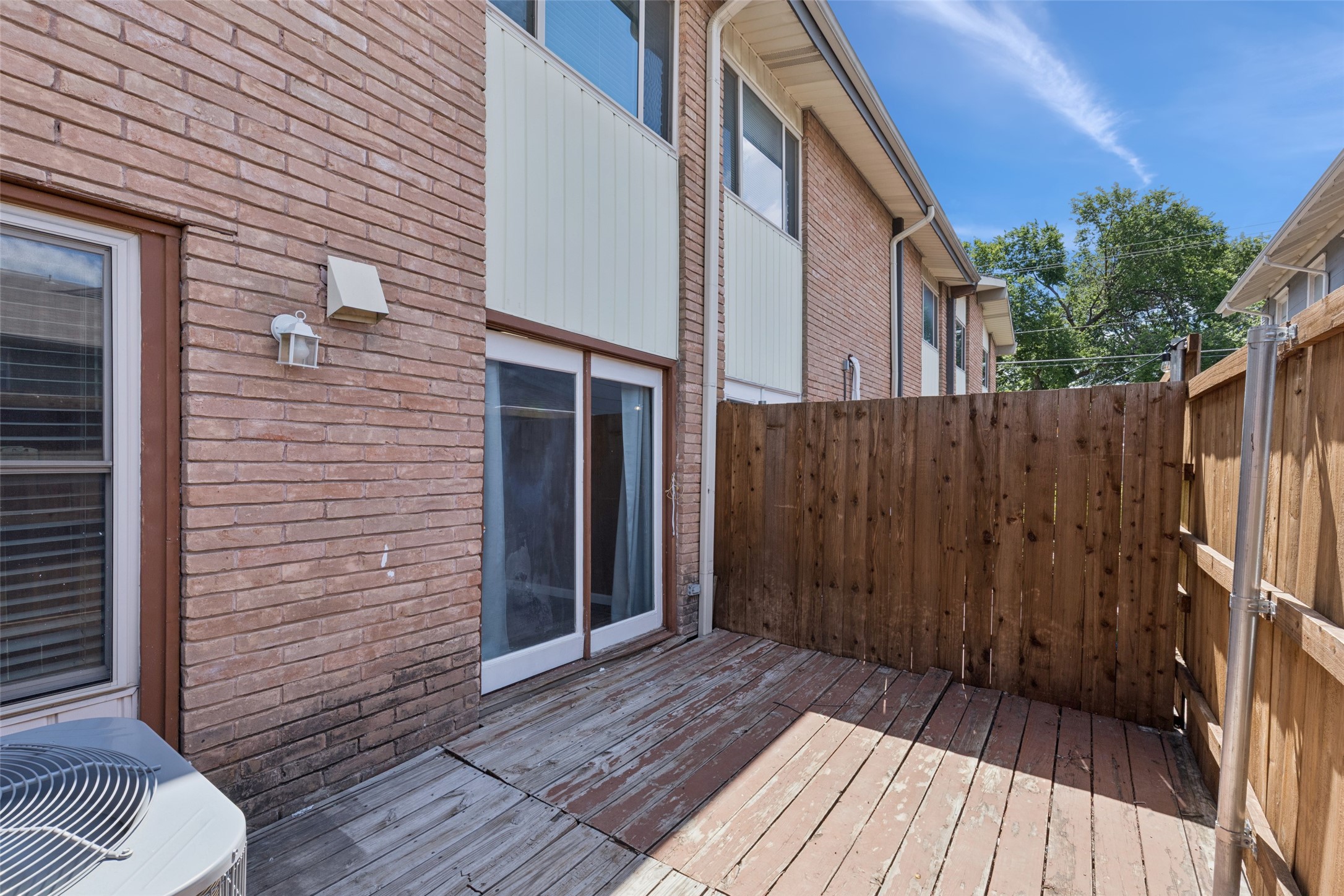 4039 Cole Avenue 106