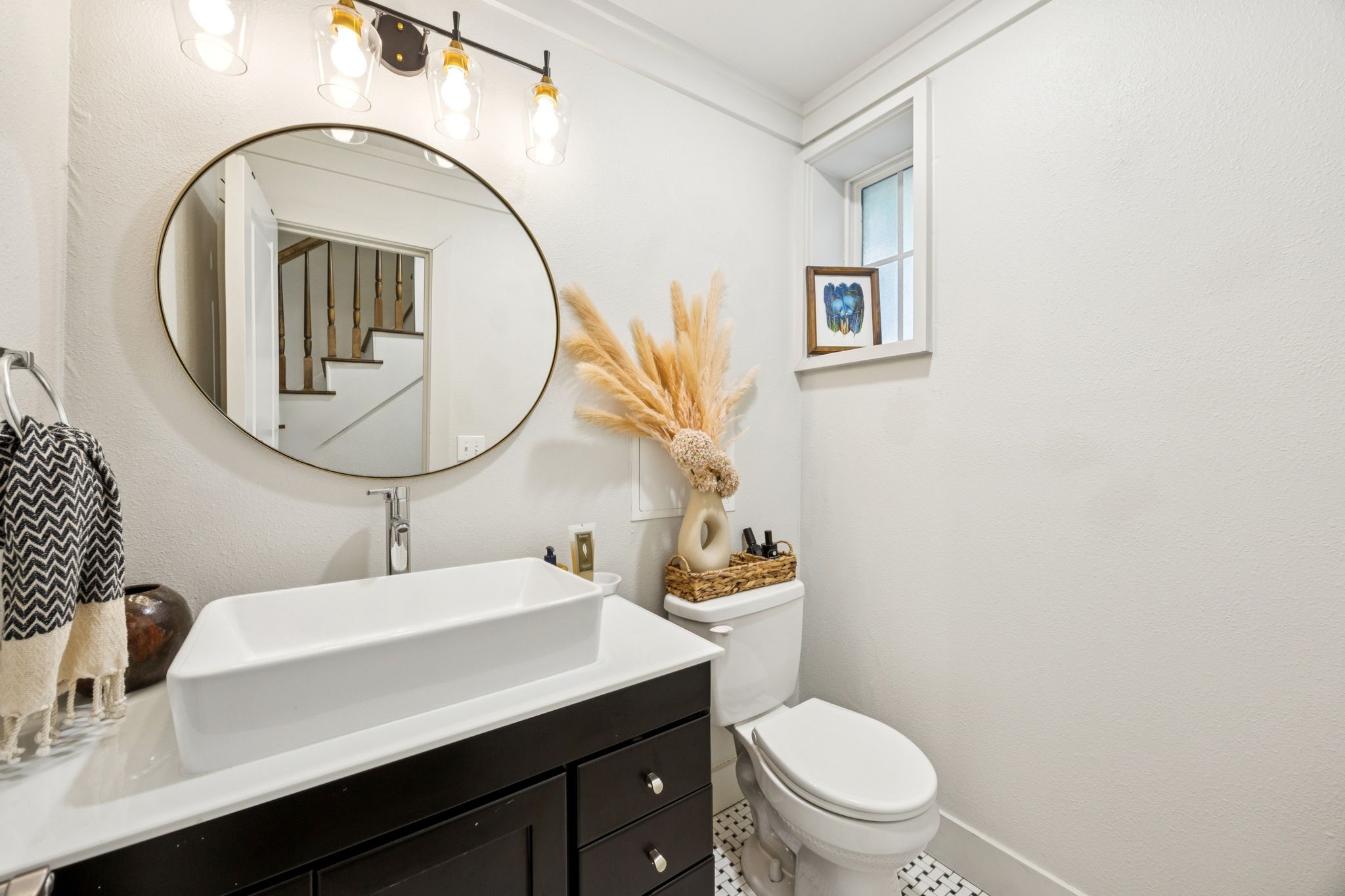 901 S Montreal Avenue