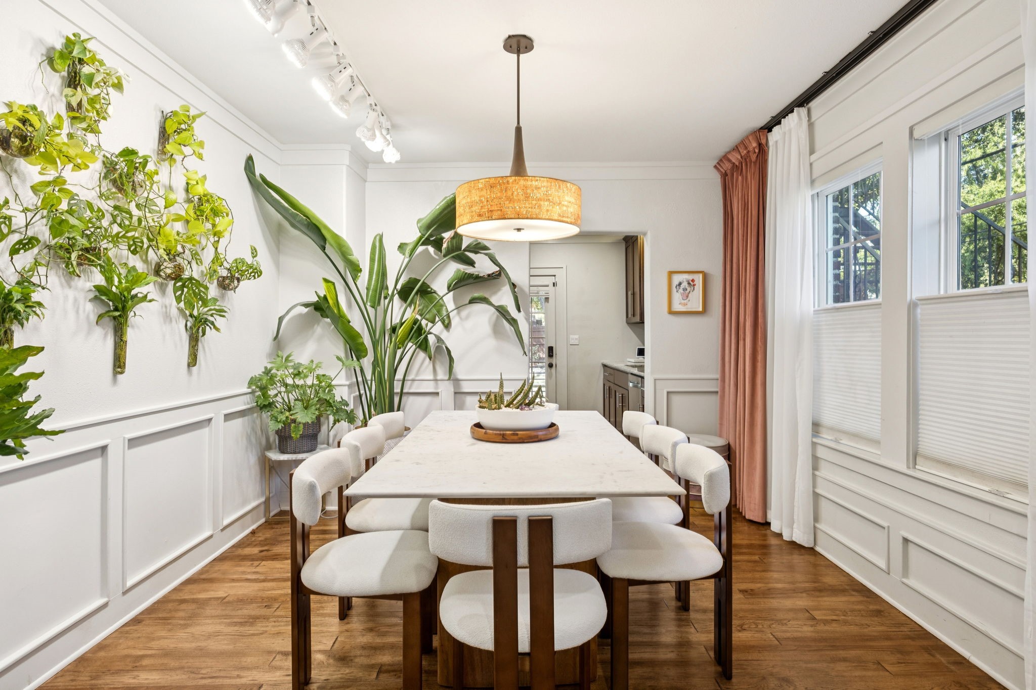 901 S Montreal Avenue