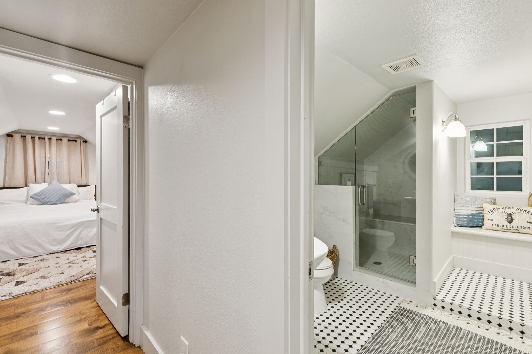 901 S Montreal Avenue