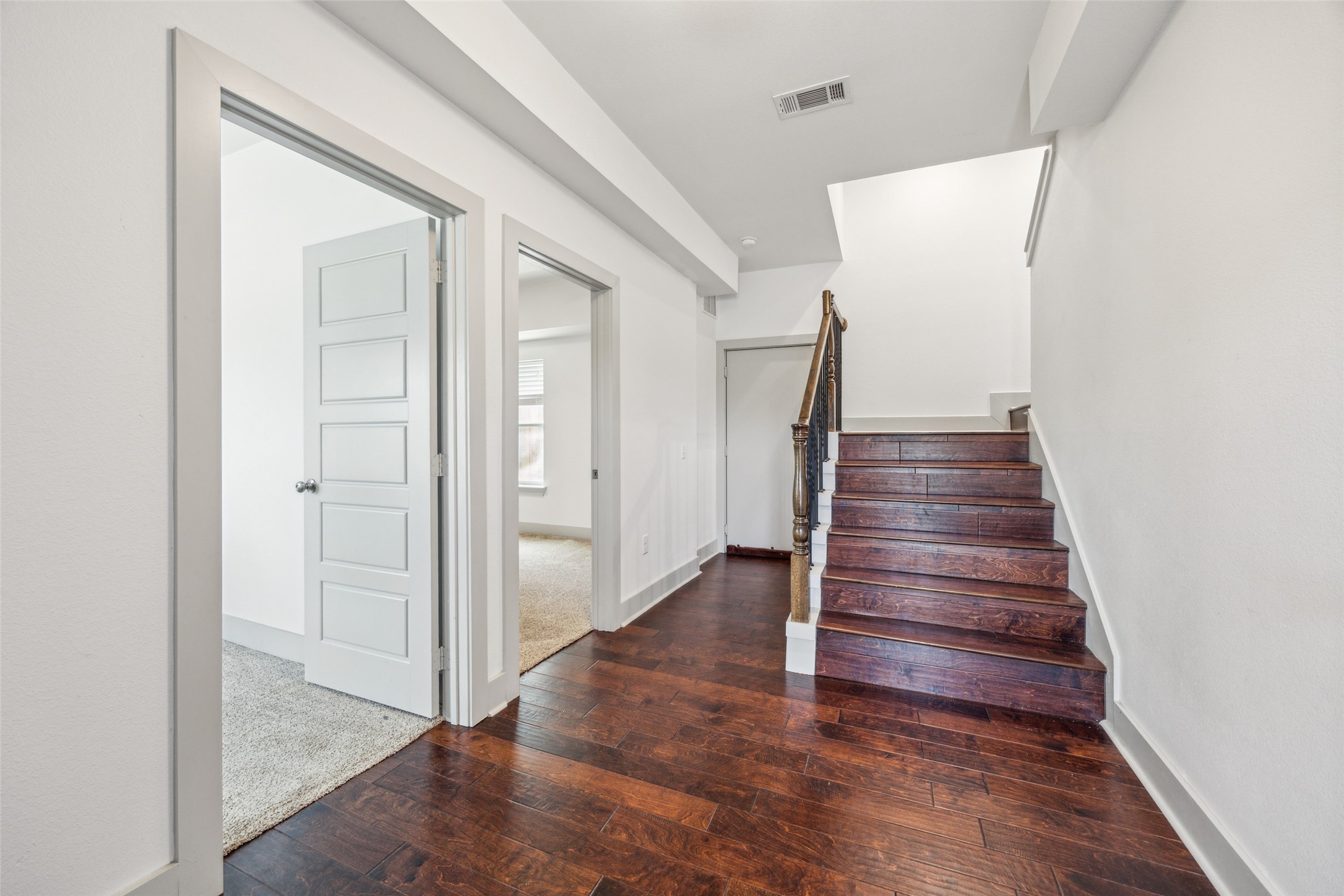 1964 W Davis Street