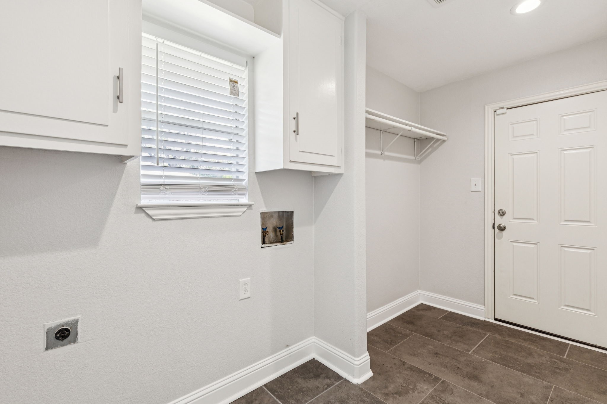 1906 W Five Mile Parkway