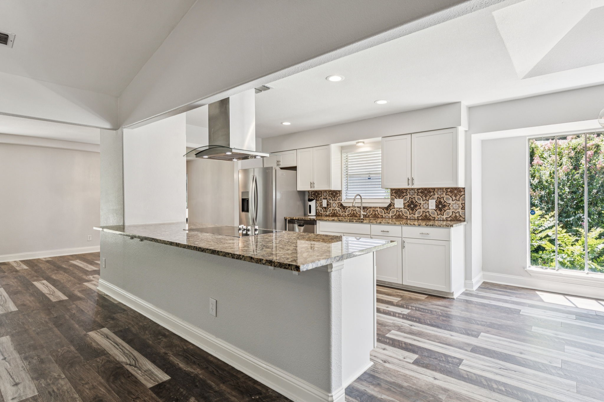 1906 W Five Mile Parkway