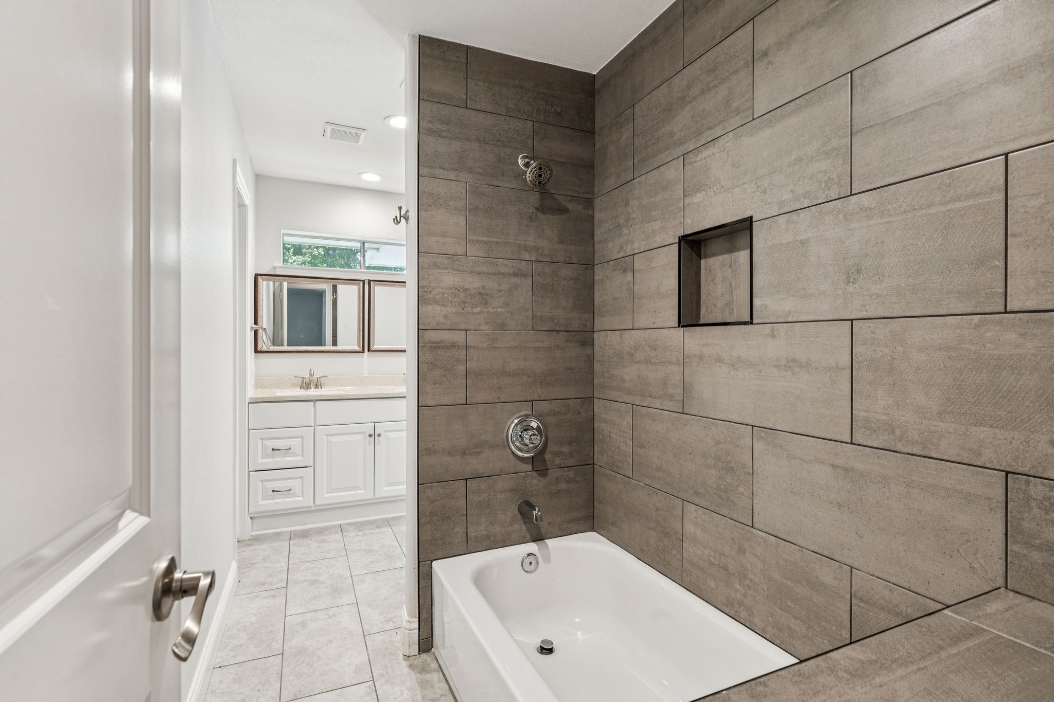 1906 W Five Mile Parkway