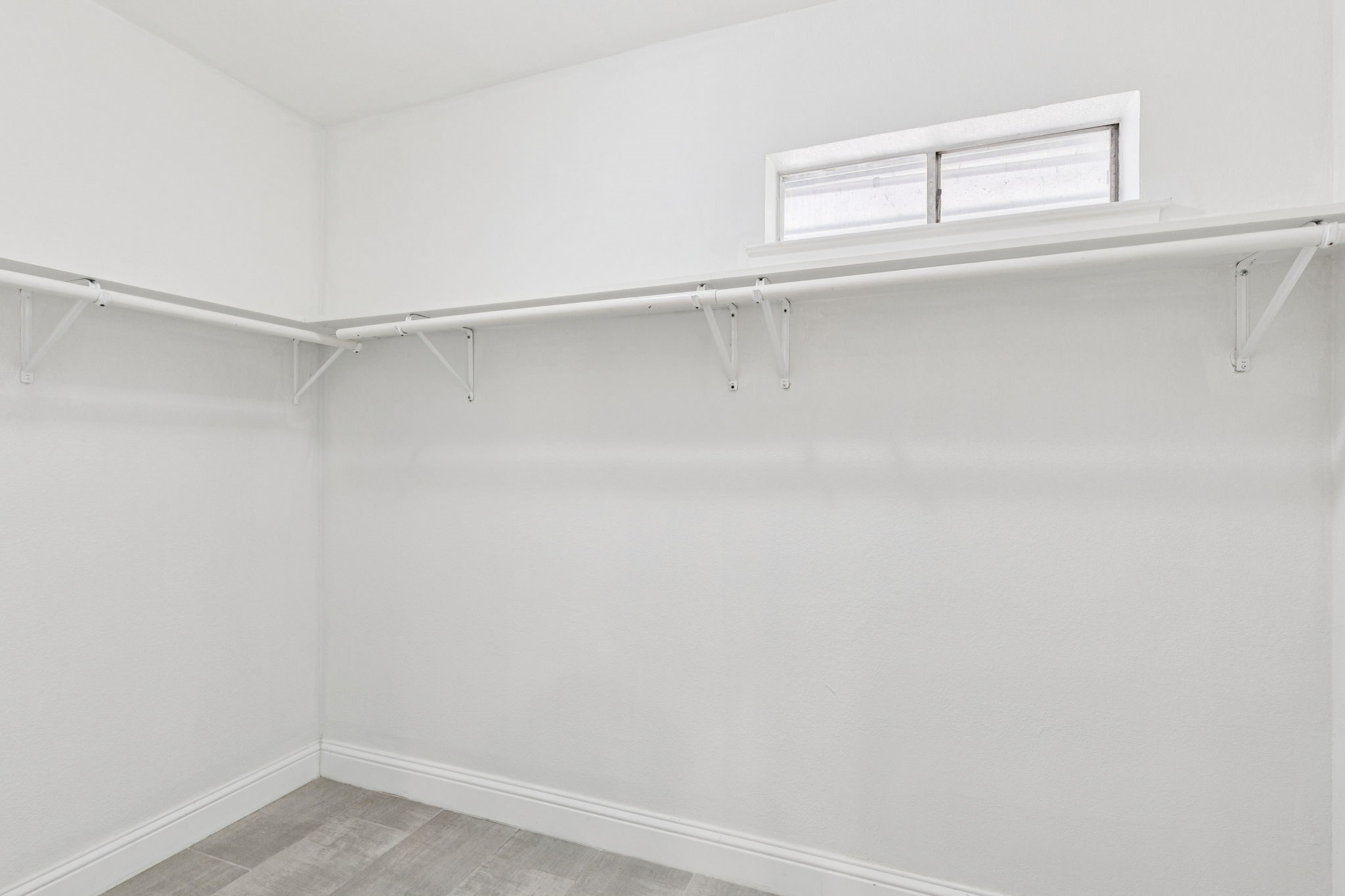 1906 W Five Mile Parkway