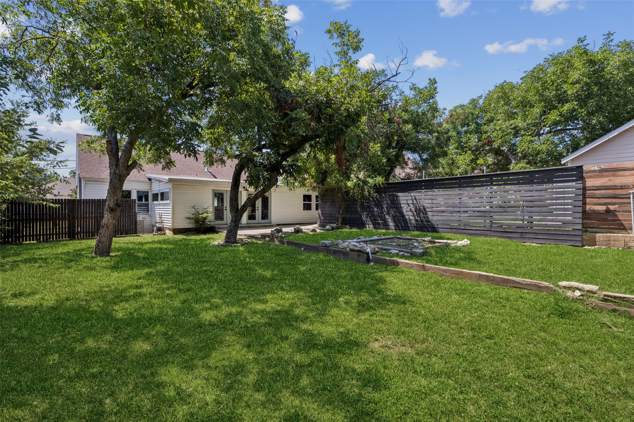 110 N Ravinia Drive