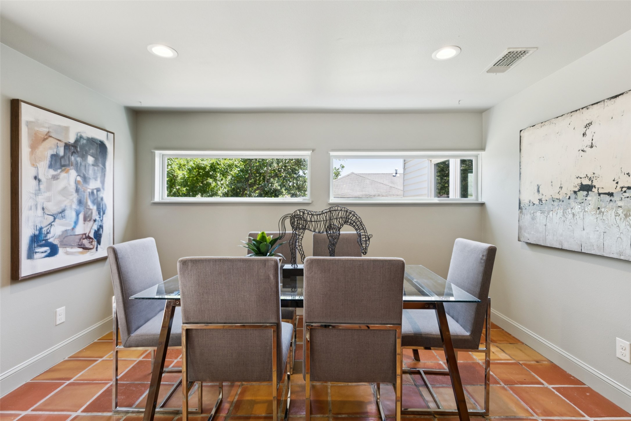 110 N Ravinia Drive