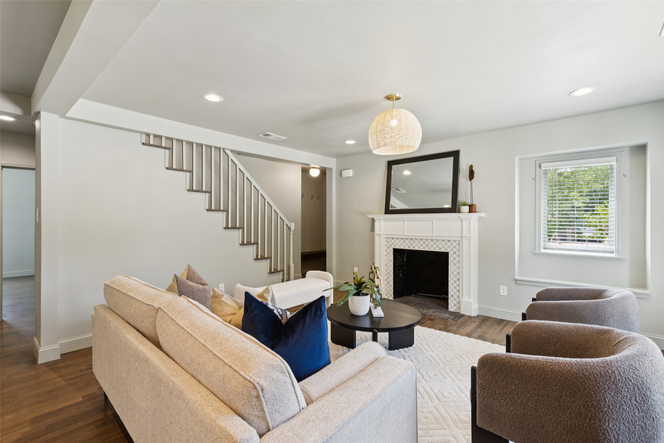 110 N Ravinia Drive
