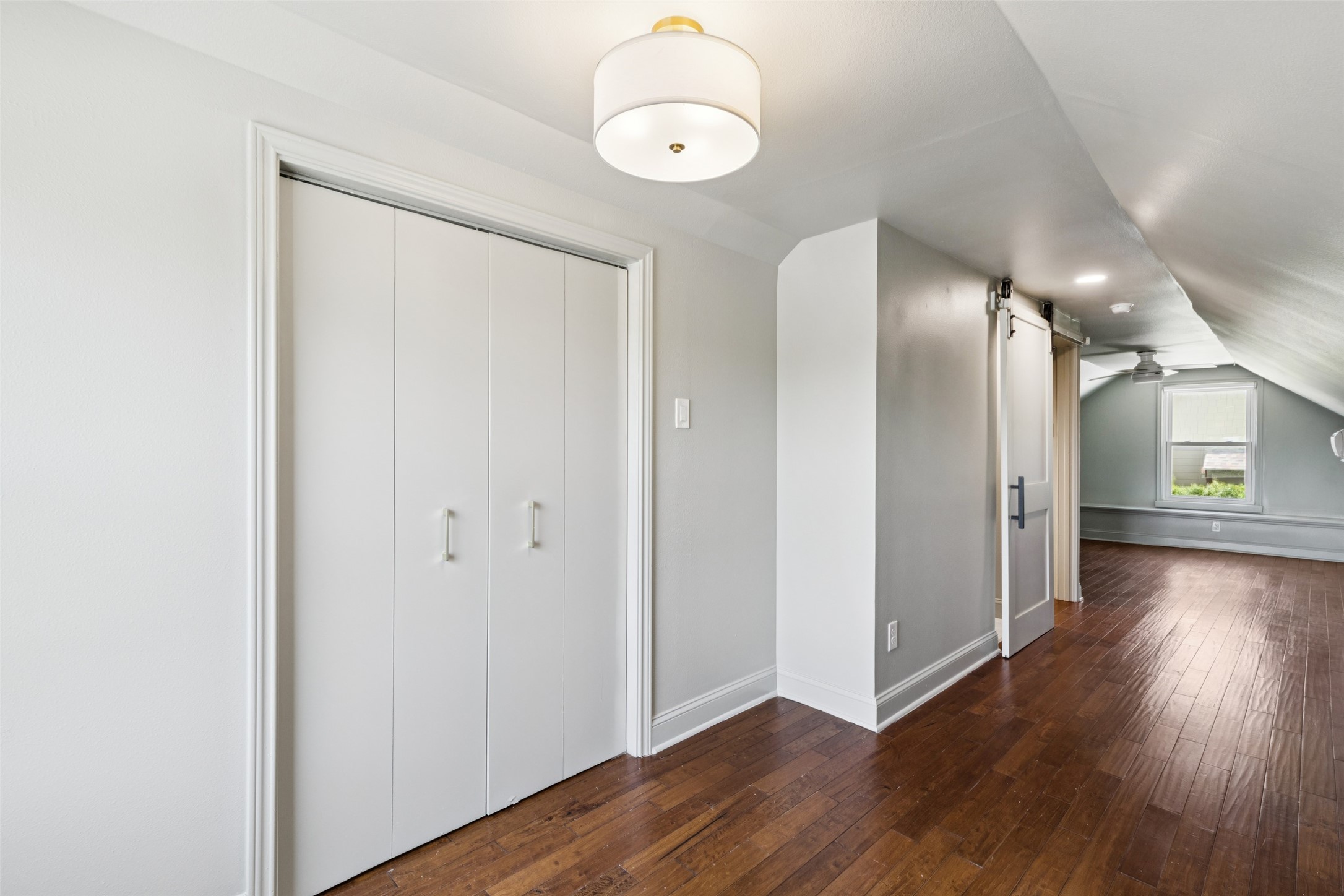 110 N Ravinia Drive