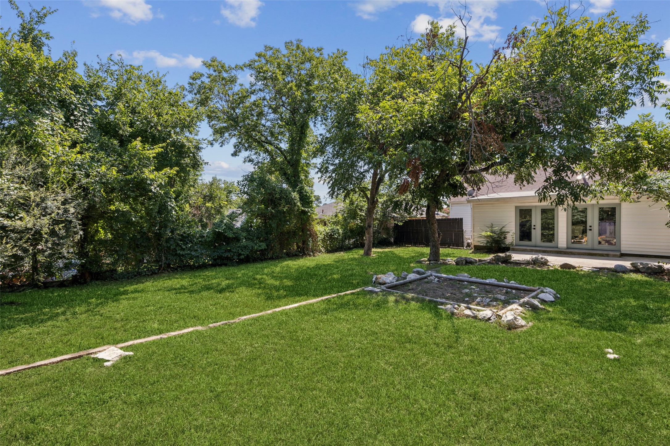 110 N Ravinia Drive