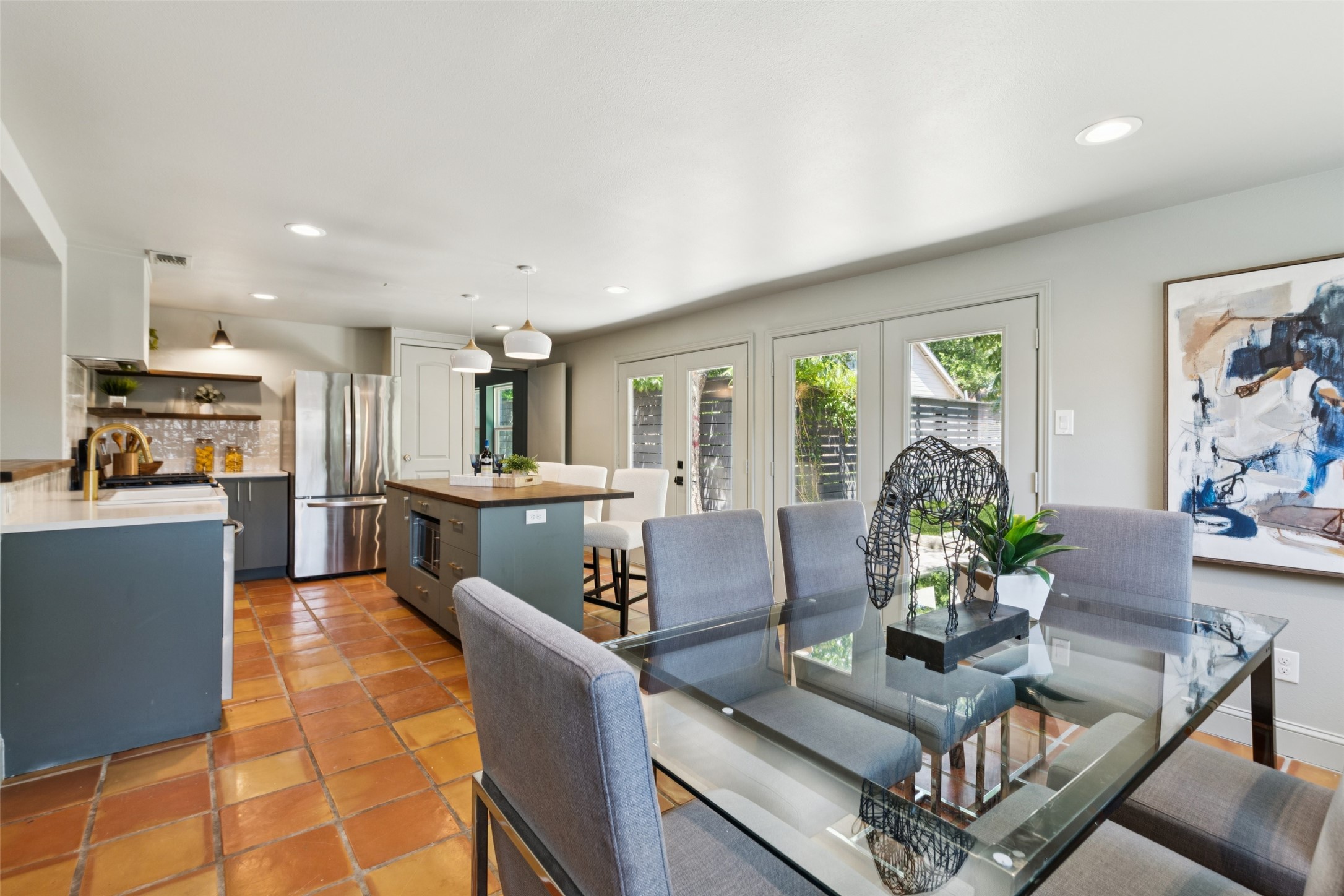 110 N Ravinia Drive