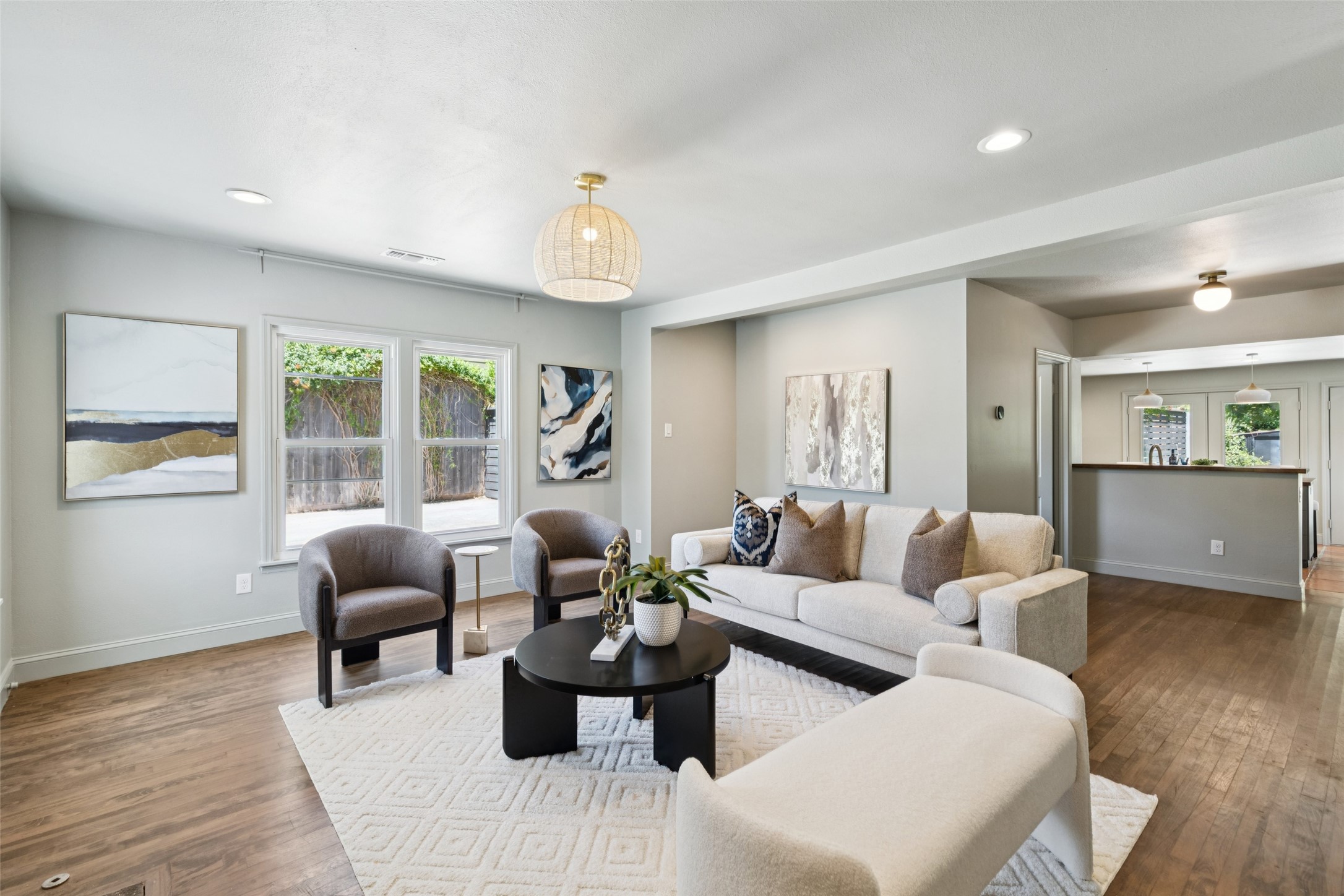 110 N Ravinia Drive
