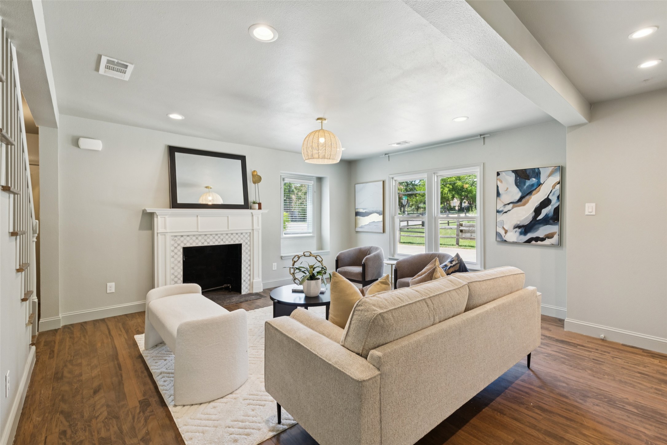 110 N Ravinia Drive