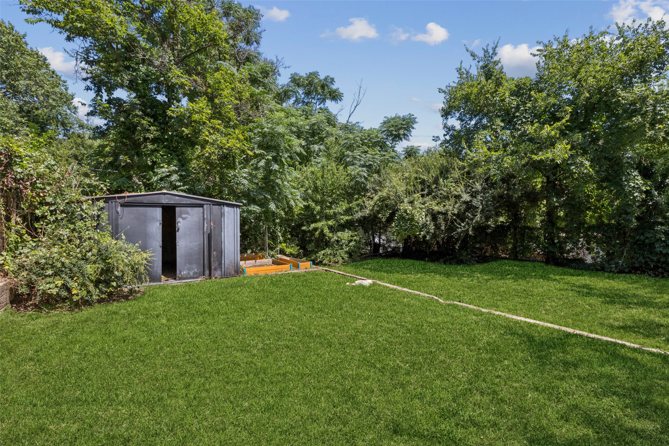 110 N Ravinia Drive