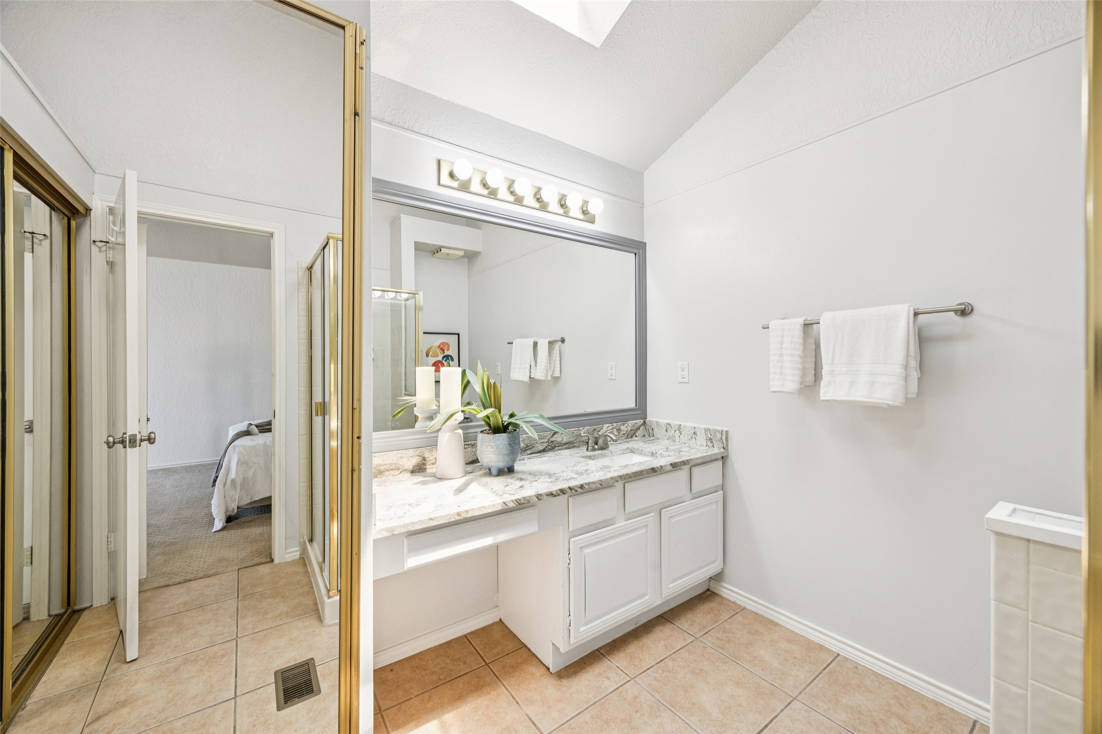 18040 Midway Road 229