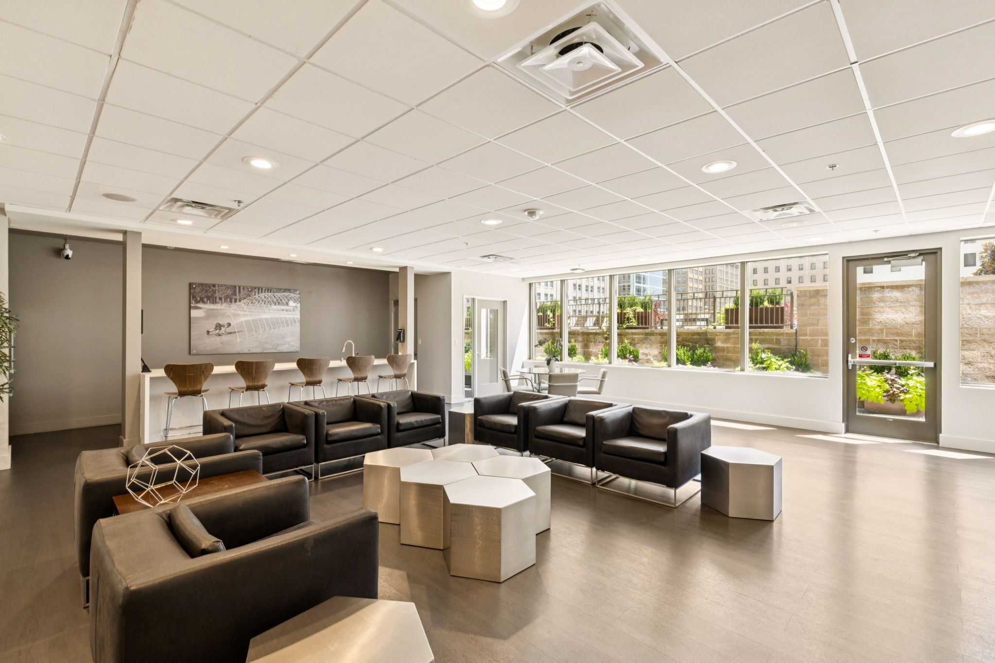 1200 Main Street 1710