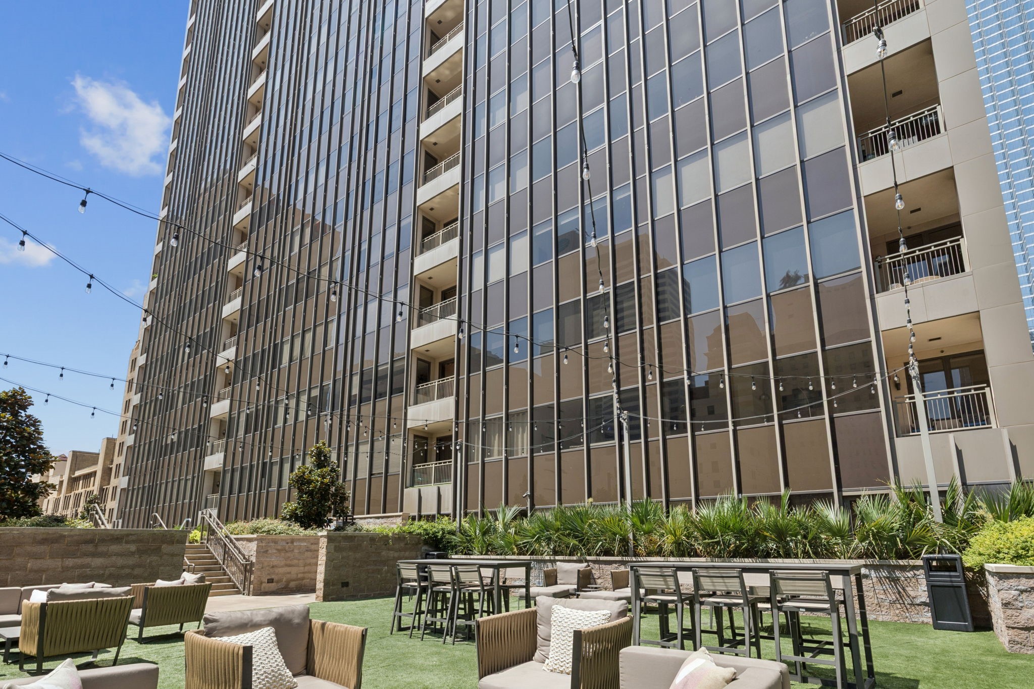 1200 Main Street 1710