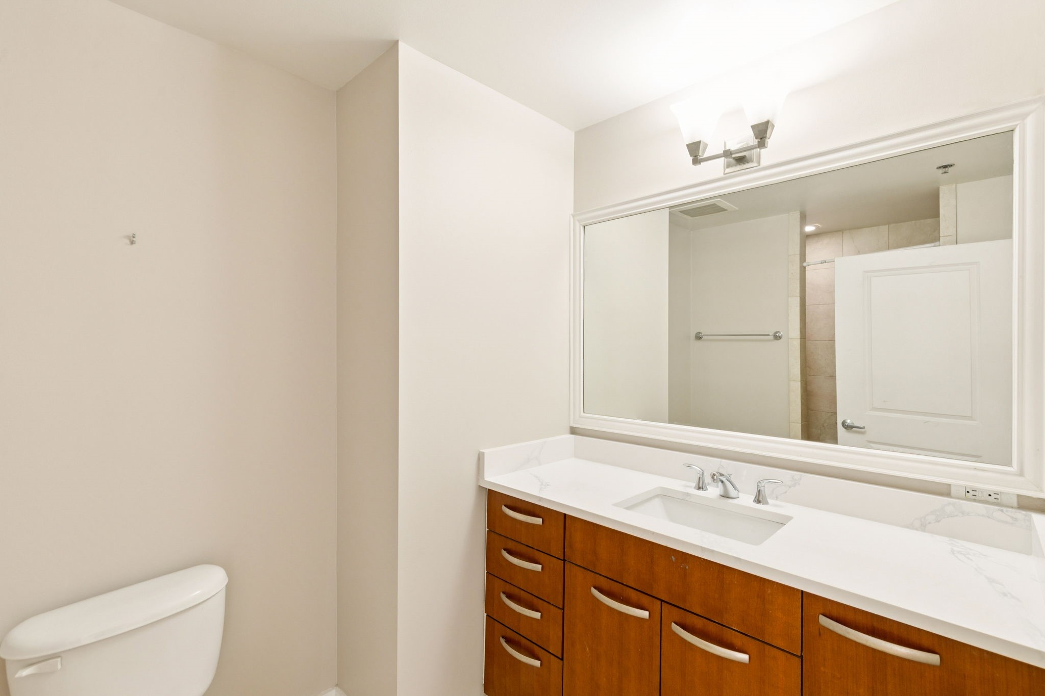 1200 Main Street 1710